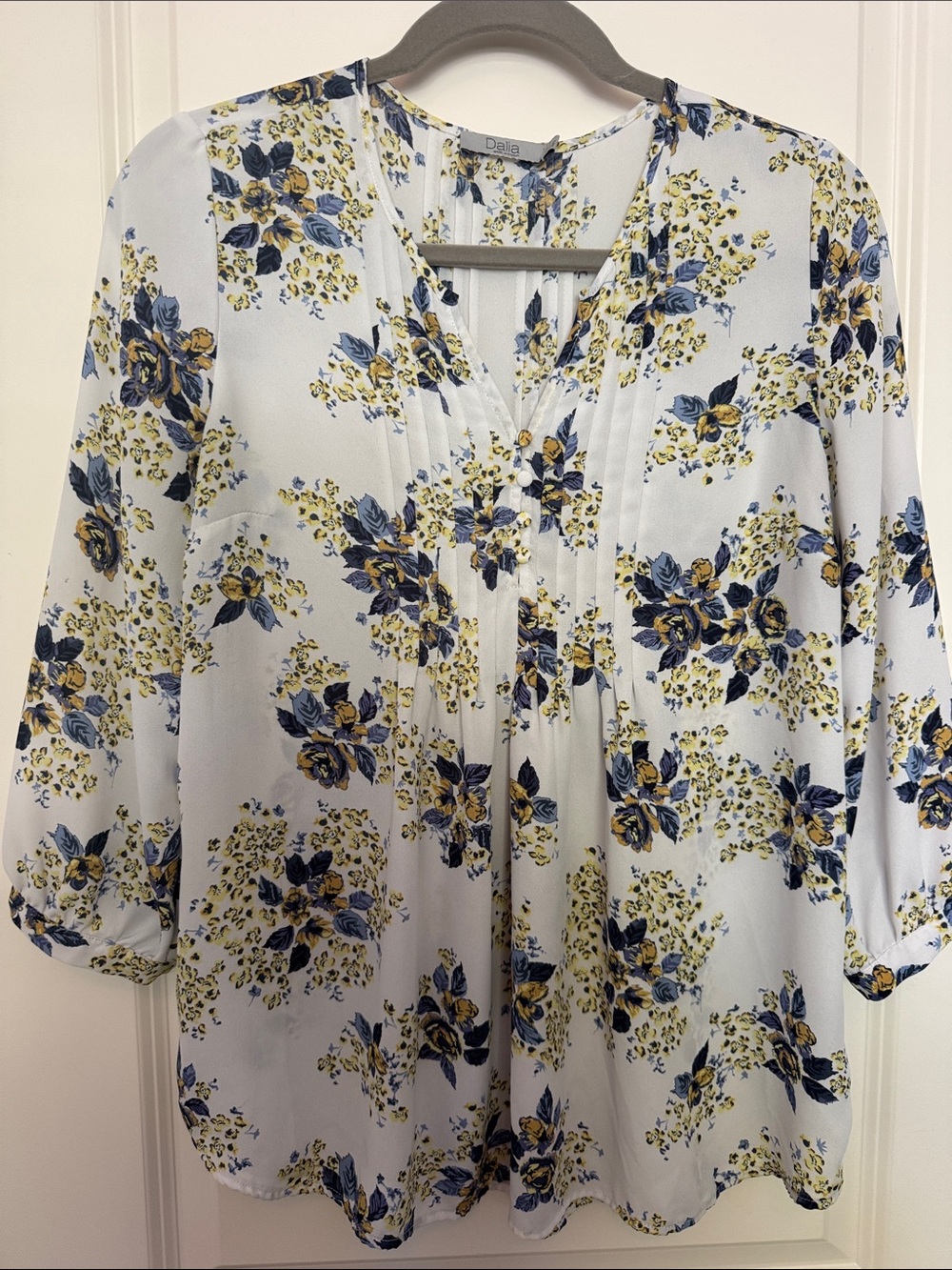 dELiA*s Light Blue Floral Pintuck V-Neck Tunic